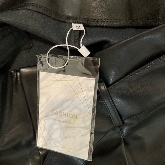 NWT ,fashion original design black faux leather shorts high waisted size … - Picture 16 of 16